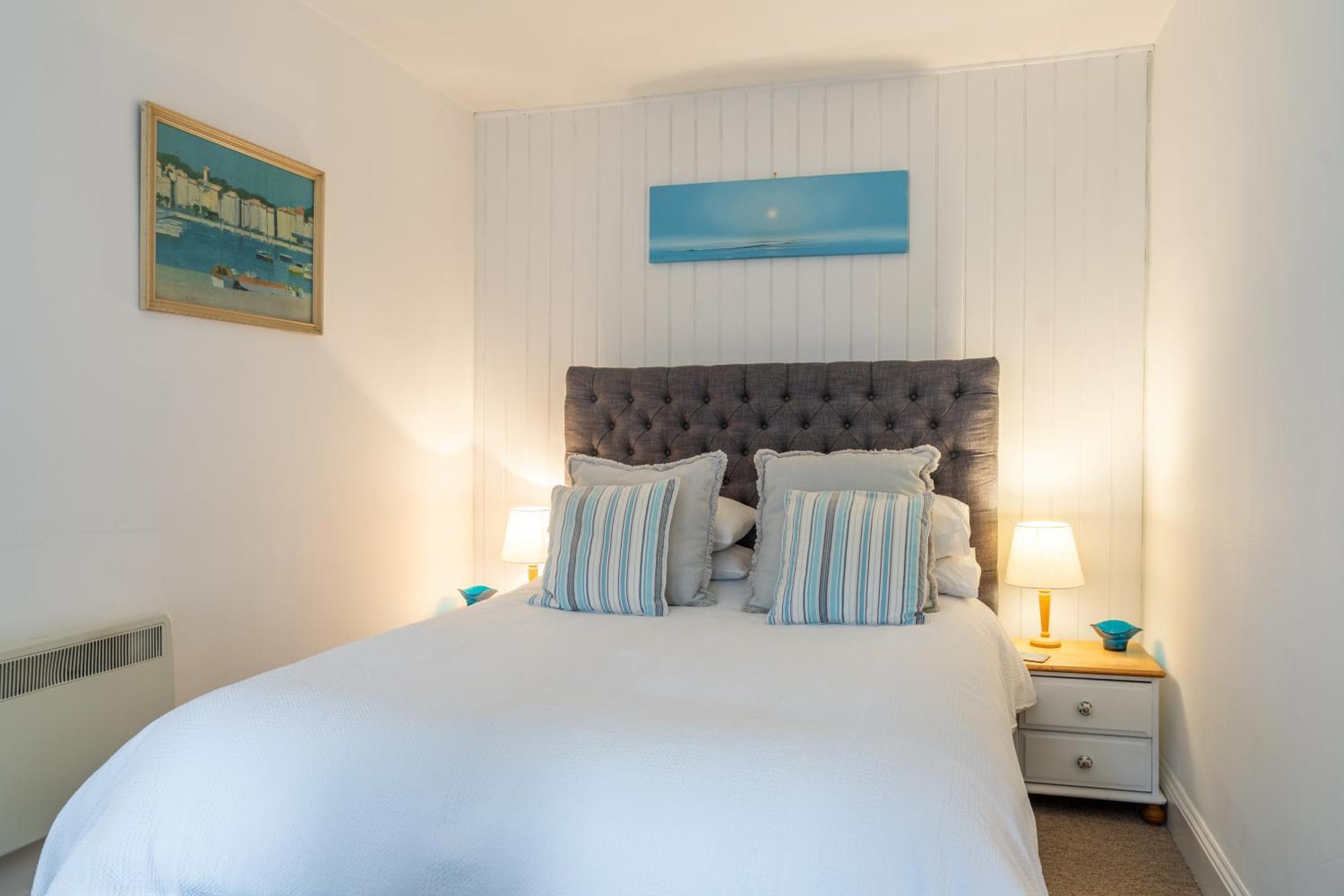 Cute 1 Bed Apartment 2 Mins From The Sea - Sleeps 4, Flat 8 The Gables, Church Street, Lyme Regis Buitenkant foto